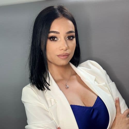 Anca Mihai/ Lashes & Brows