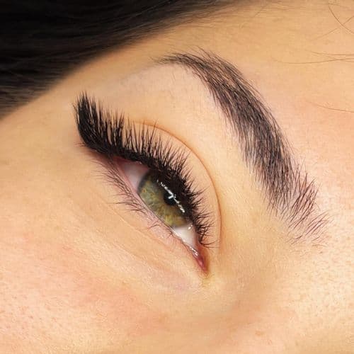 Lashes by Andreea Decuseară